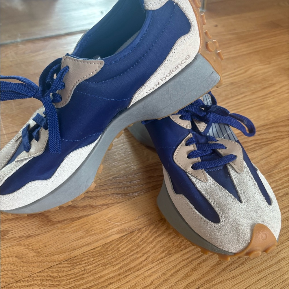 New Balance 327 Blue and Gray Sneakers with Retro Design